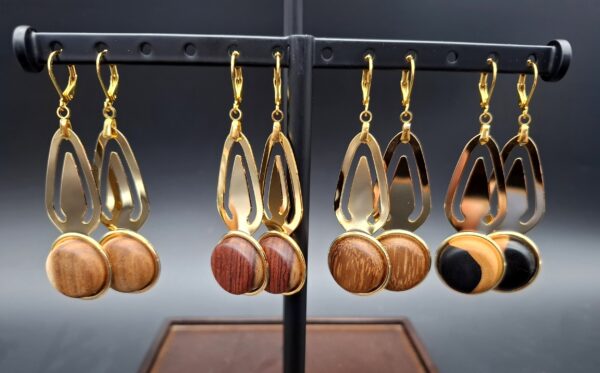 Boucles d'oreilles plaqué or 24k et bois précieux